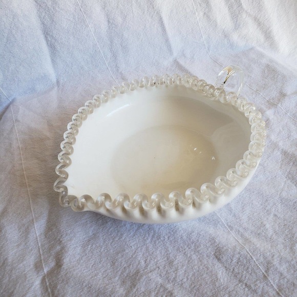 Vintage Fenton Silver Crest Heart Shaped Relish Bowl with Handle 1955-1980 - Picture 6 of 7
